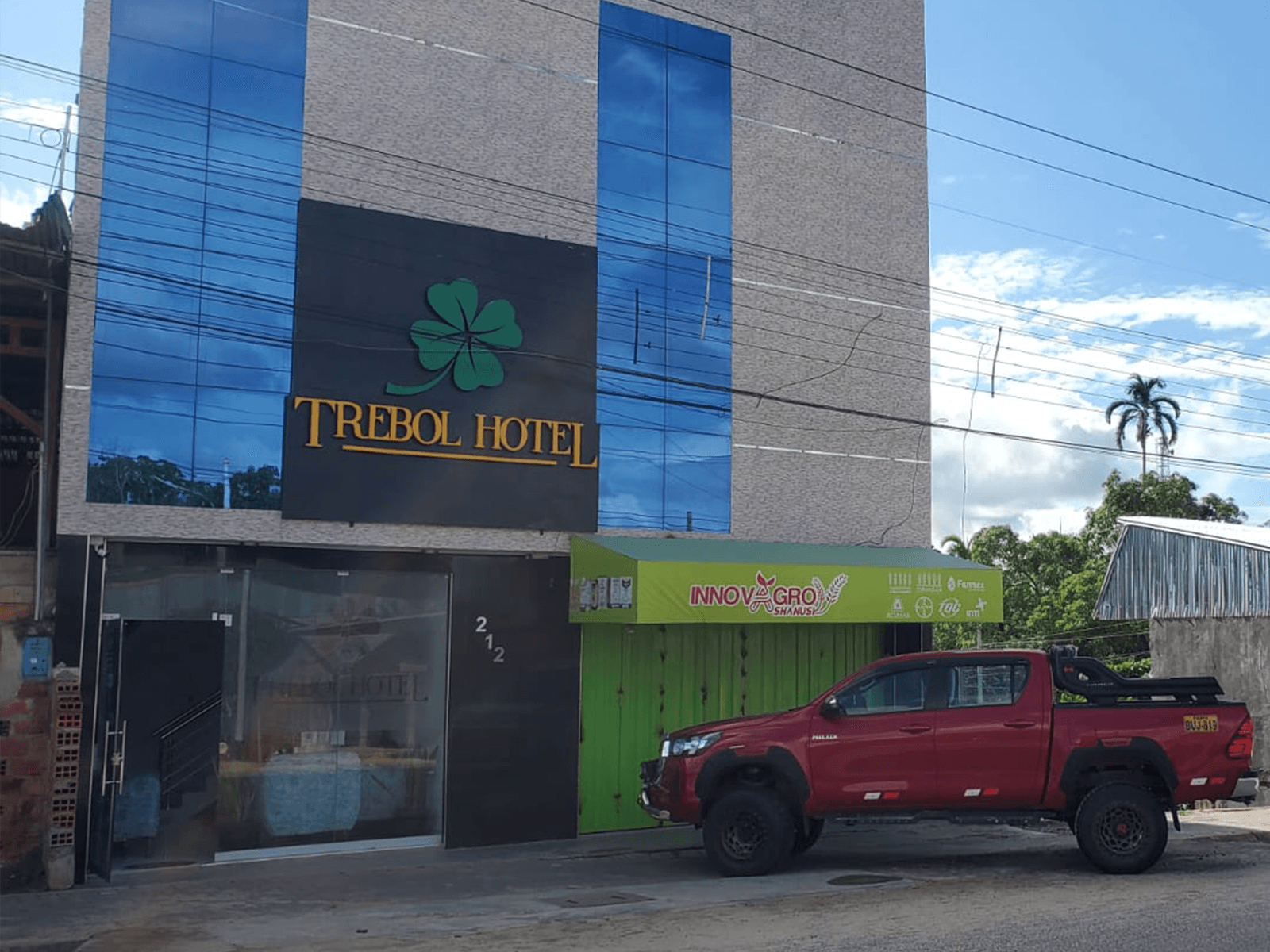 Trebol Hotel en Yurimaguas, hospedaje céntrico cerca de la Plaza de Armas y el río Huallaga